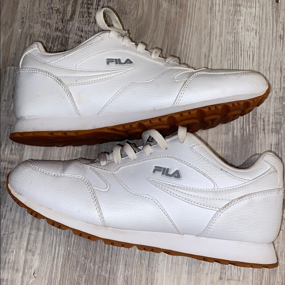 FILA Women’s Size 9 Classic White Sneakers